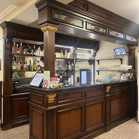 Pensiunea Alex&Restaurant Ieşelniţa Exterior foto